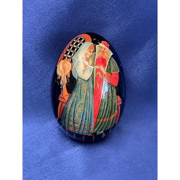 Vintage Black Lacquer Russian Hand Painted Bride and Father Egg 1994 - Picture 1 of 6